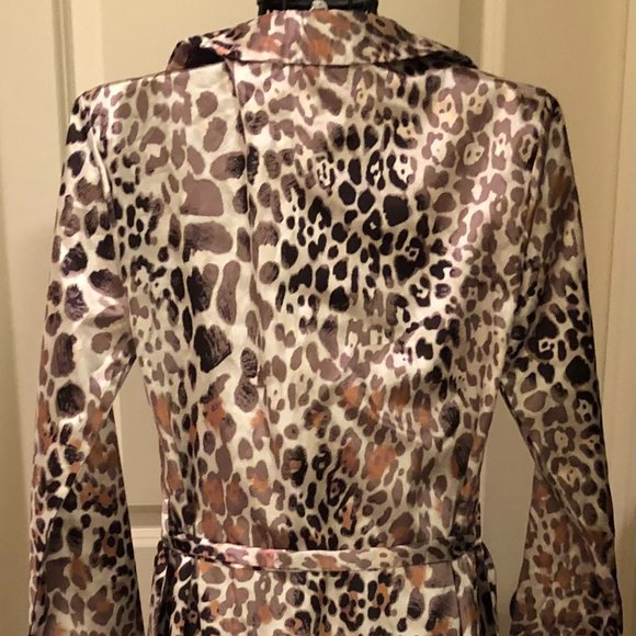 L'Academie Silk Leopard Top - Picture 2 of 3